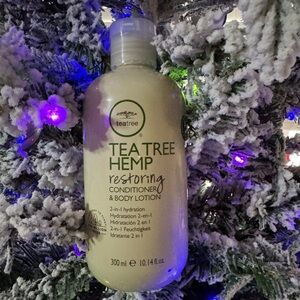 Paul Mitchell 
Tea Tree
Hemp Restoring Shampoo & Body Wash (10.14 Oz)
